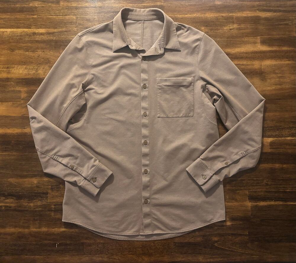 Lululemon Men’s Small Commission Shirt Long Sleeve Button Front Chest Pocket